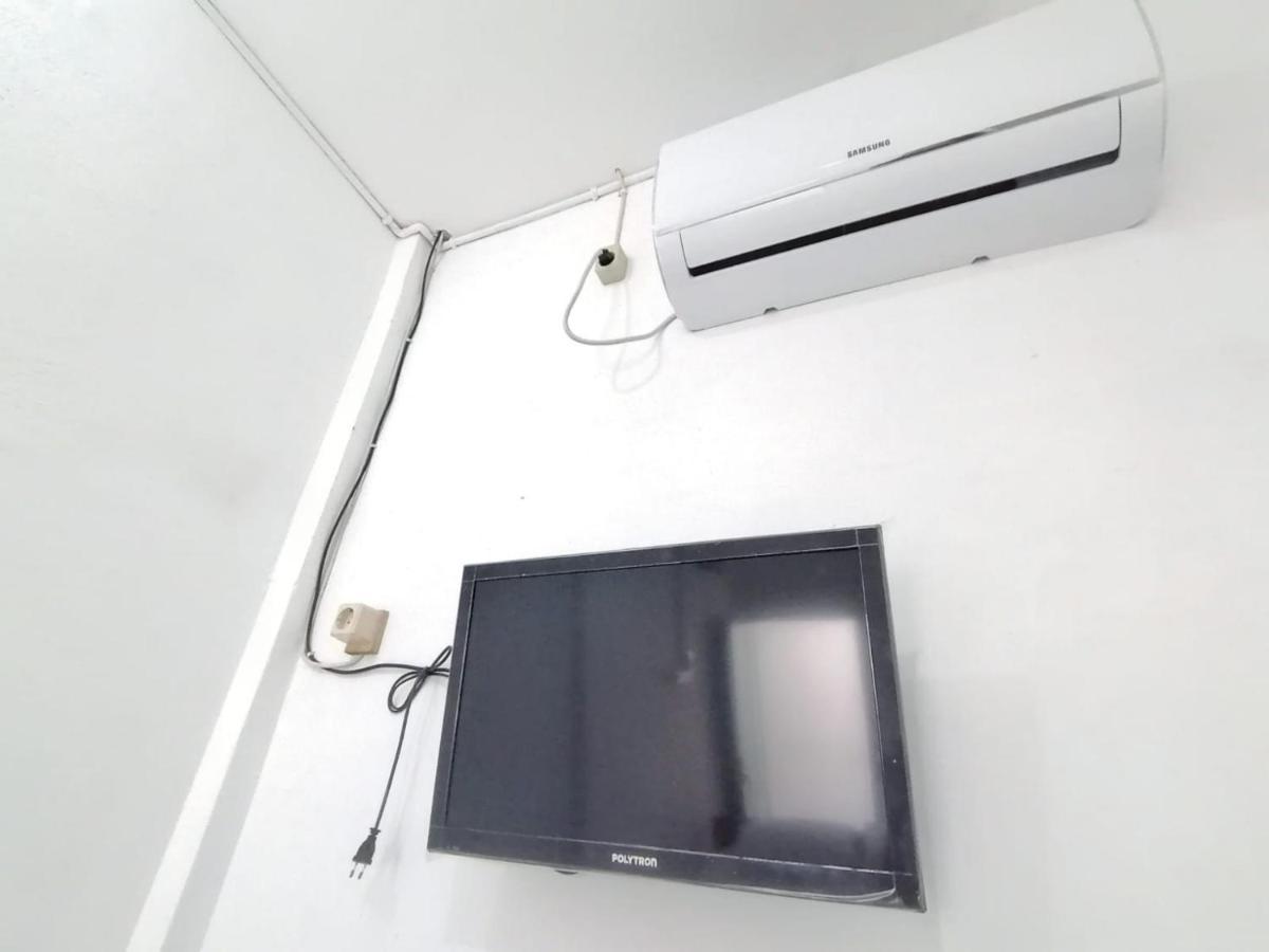 RedDoorz Syariah @ Ndalem Kembang Sore Yogyakarta Bagian luar foto