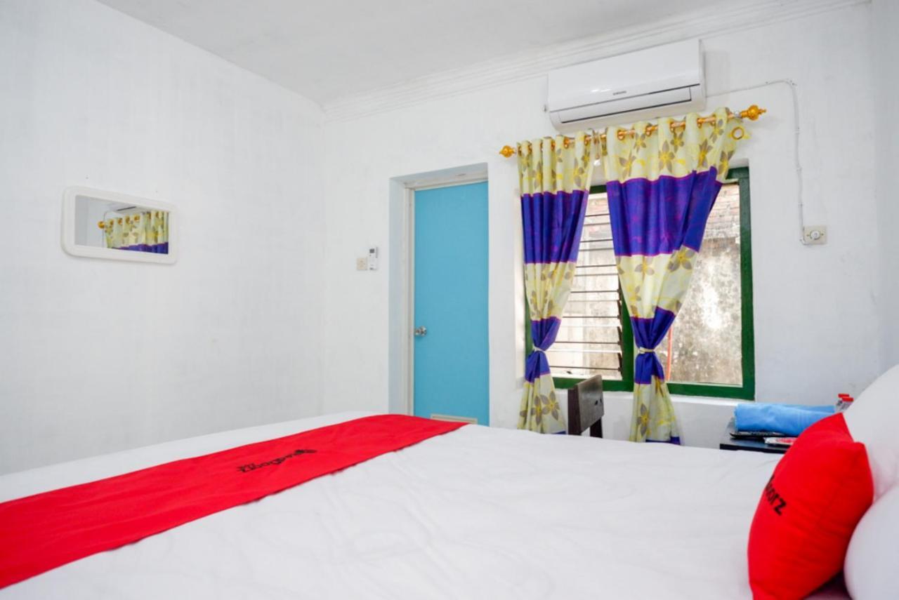 RedDoorz Syariah @ Ndalem Kembang Sore Yogyakarta Bagian luar foto