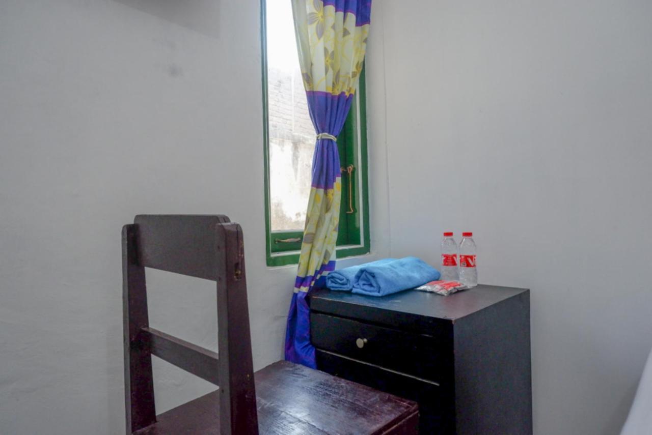 RedDoorz Syariah @ Ndalem Kembang Sore Yogyakarta Bagian luar foto