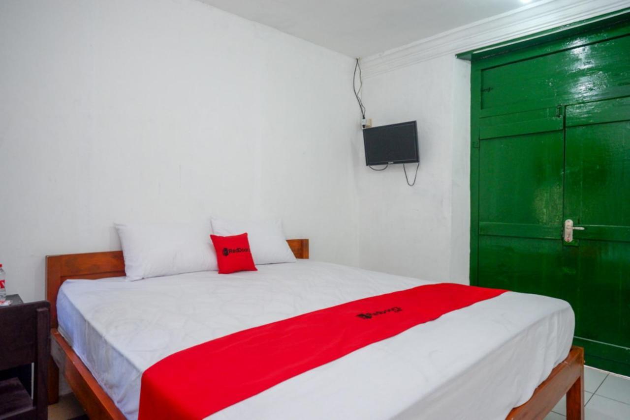 RedDoorz Syariah @ Ndalem Kembang Sore Yogyakarta Bagian luar foto